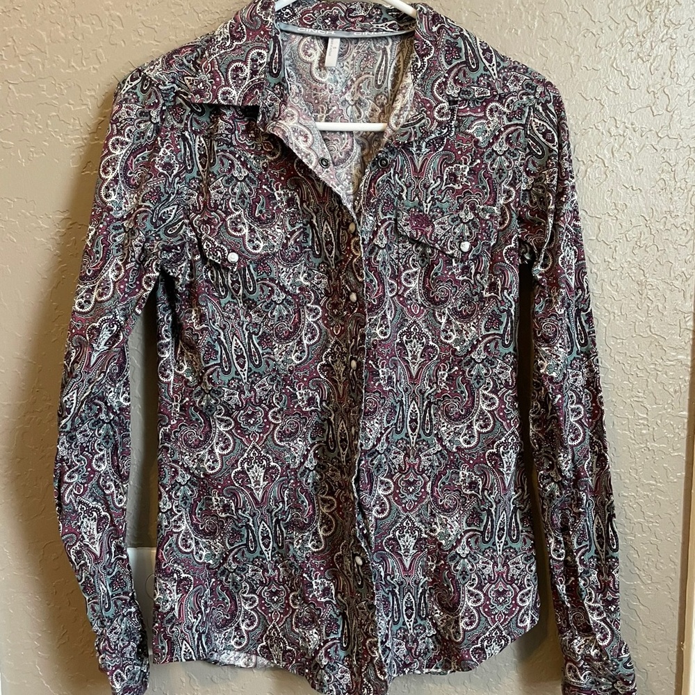 Cinch button up
